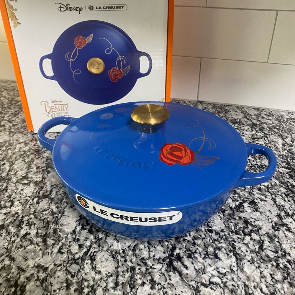 🥀Limited Edition ‘Beauty and the Beast’ Le Creuset Dutch Oven/ Soup Pot🥀